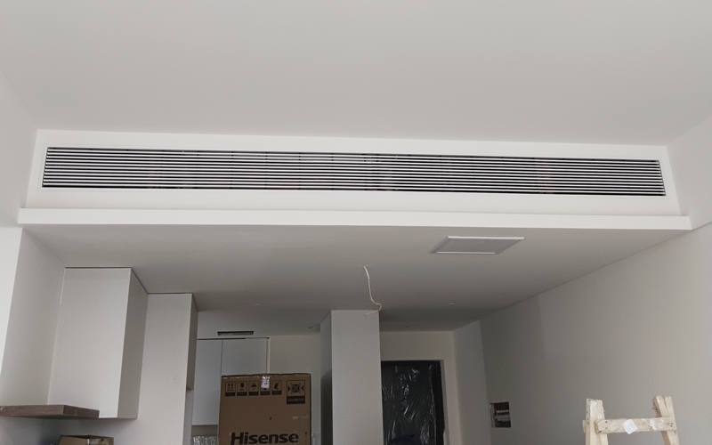 【入帘青1----】日立家用中央空调风管机安装