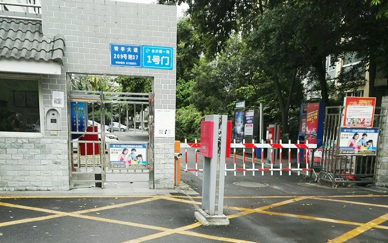 【金沙园一期6-1-***】德国威能暗装暖气片安装施工