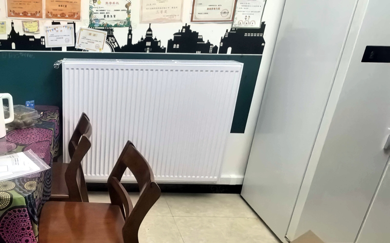 【中德英伦联邦A区3-1-1205】德国威能明装暖气片安装施工